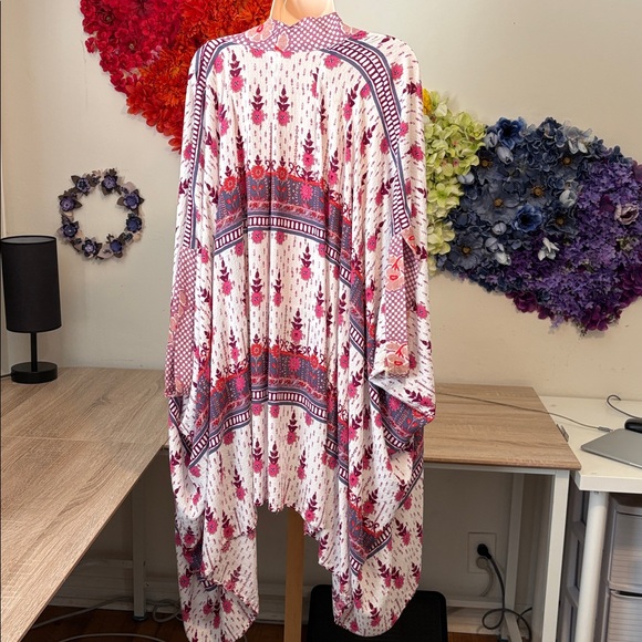 #67 Anthropologie Cream Kimono with Pink and Blue Floral Print - Picture 12 of 14